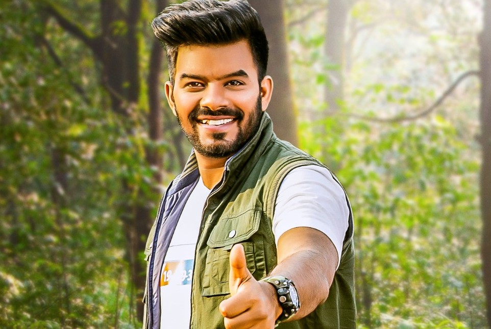 సుధీర్‌ వాంటెడ్ పండుగాడ్ పోస్ట‌ర్ విడుద‌ల‌